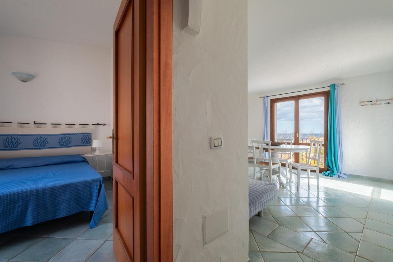 Vila Oleandri Rossi Tanaunella Exteriér fotografie